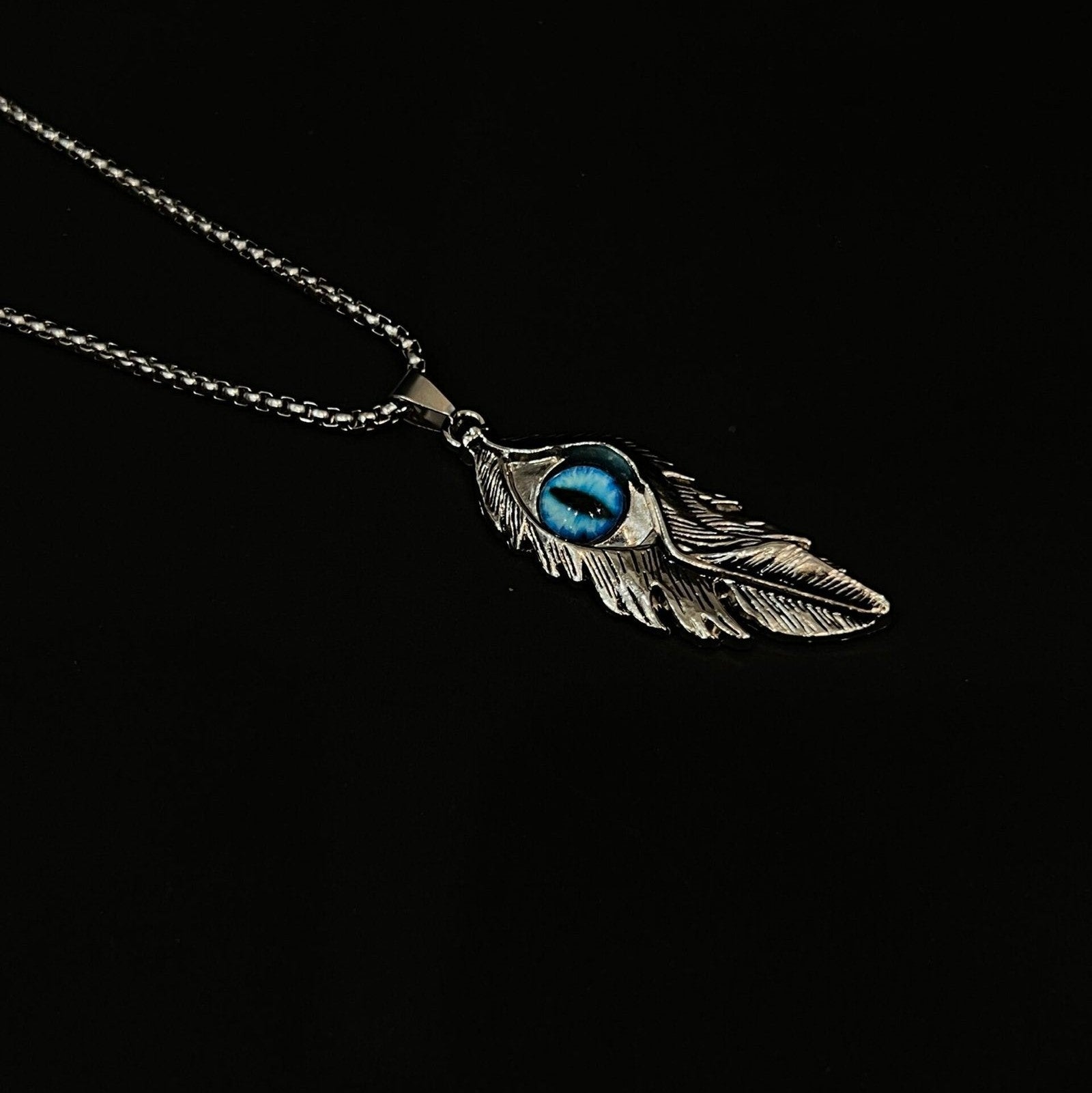 Evil eye feather pendant with chain